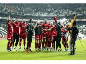 Beşiktaş, lider Sivasspor karşısında tutunamadı