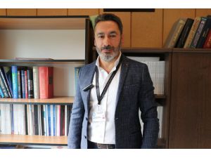 Türk bilim insanı yaptığı ameliyatla tıp literatürüne girdi