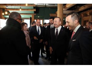 Dışişleri Bakanı Çavuşoğlu, Davos'ta kurulan Türk Evi'ni ziyaret etti