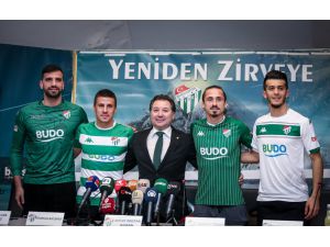 Bursaspor yeni transferlerine imza töreni düzenledi