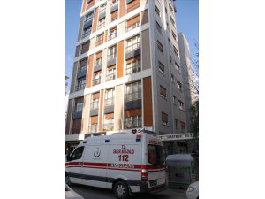 Kadıköy'de apartman boşluğuna düşen elektrikçi öldü