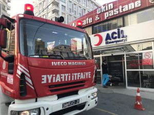 Maltepe Devlet Hastanesi'nde elektrik aksamında çıkan yangın söndürüldü