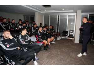Abdullah Avcı, Beşiktaşlı futbolcularla vedalaştı