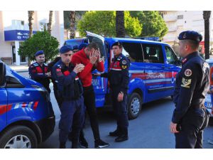 Antalya'da suç örgütü operasyonunda yakalanan 5 şüpheliden 4'ü tutuklandı