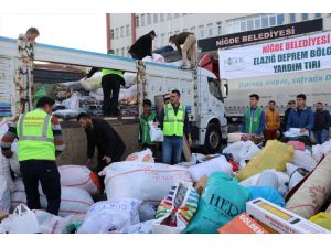 Niğde'den Elazığ'daki depremzedeler için yardım gönderildi