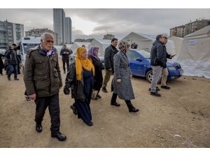 "Diyarbakır anneleri" Elazığ'da çadır kenti ziyaret etti