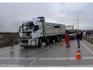 Burdur'da zincirleme trafik kazasında 3 kilometrelik araç kuyruğu oluştu