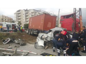 Aydın'da tırla otomobil çarpıştı: 5 yaralı