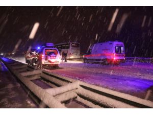 GÜNCELLEME - Anadolu Otoyolu'nda zincirleme trafik kazası: 1 ölü, 19 yaralı yaralı