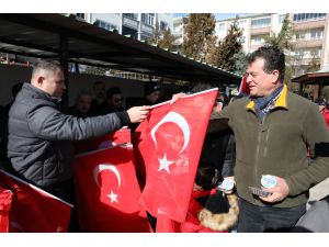Kırklareli'nde, AP'da Türk bayrağı yırtan ırkçı Yunan milletvekiline tepki