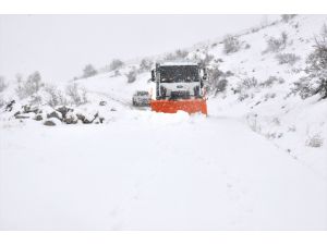 Şırnak'ta kar nedeniyle 26 köye ulaşım sağlanamıyor