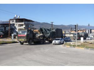 Sınır birliklerine obüs ve zırhlı araç sevkiyatı
