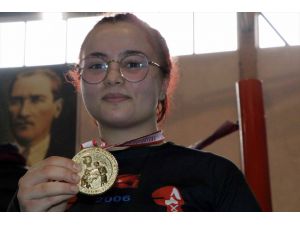 Genç, Yıldız ve Üst Minik Kadınlar Türkiye Ferdi Boks Şampiyonası sona erdi