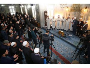 Elazığ'da depremde hayatını kaybedenler için dua edildi