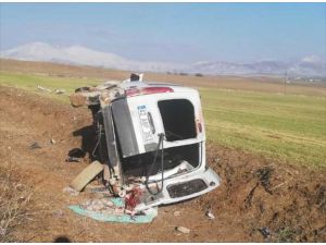 Aksaray'da hafif ticari araç devrildi: 1 ölü