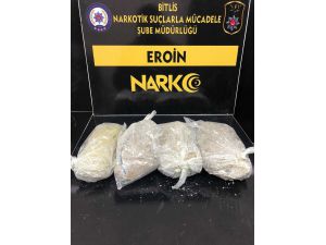 Bitlis'te otobüste yapılan aramada 2 kilonun üzerinde uyuşturucu çıktı