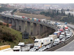 GÜNCELLEME - Anadolu Otoyolu'nda zincirleme trafik kazası