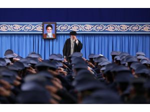 İran lideri Hamaney: “Yaptırımları fırsata dönüştürerek petrole bağımlılıktan kurtulmalıyız”