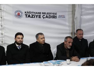 Vali Yerlikaya'dan çığda şehit olan Uzman Onbaşı Erat'ın ailesine taziye ziyareti