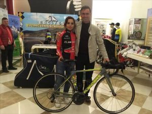 Milli bisikletçi Azize Bekar, ASFRA Flanders Racing takımına transfer oldu