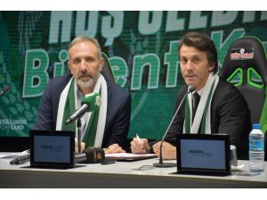 İttifak Holding Konyaspor, Bülent Korkmaz ile 1,5 yıllık sözleşme imzaladı