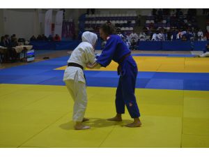 Judo Gençler Türkiye Finali, Afyonkarahisar'da başladı
