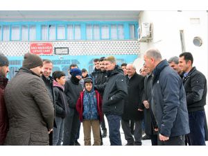 Malatya Valisi Baruş, depremden etkilenen mahallelerde inceleme yaptı