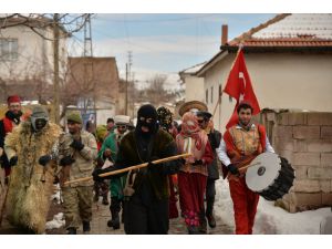 Nevşehir'deki "Saya gezme" etkinliği renkli görüntülere sahne oldu