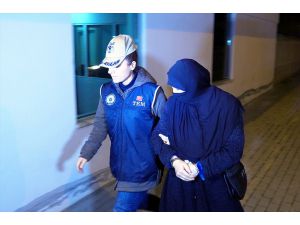 Bursa'da yakalanan DEAŞ'ın sözde üst düzey yöneticisinin eşi ve oğlu Kocaeli'de gözaltına alındı