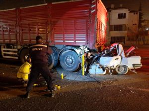 Edirne'de tırla çarpışan otomobilin sürücüsü öldü