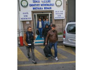 İzmir merkezli FETÖ'nün TSK'deki kripto yapılanmasına yönelik operasyonun zanlıları adliyeye sevk edildi