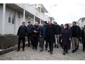 İçişleri Bakanı Soylu, Elazığ'da konteyner yerleşim alanlarını inceledi
