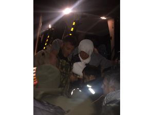 Siirt'te yolu kardan kapanan mezrada fenalaşan kadın hastaneye yetiştirildi