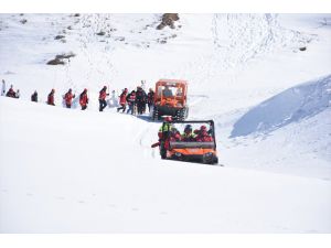 Erciyes Kayak Merkezi'nde çığ tatbikatı yapıldı