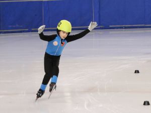 Short Track Federasyon Kupası-4 yarışları Kocaeli'de başladı