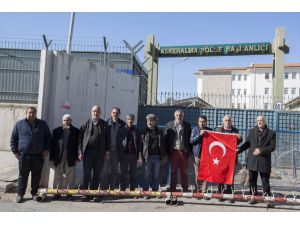 HDP'den dağa kaçırılan çocuklarını isteyen babaların gönüllü askerlik başvurusu