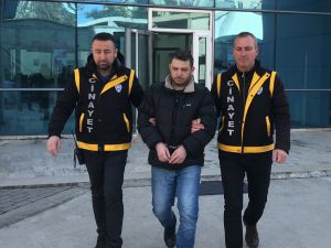 Bursa'da eşini bıçaklayarak öldürdüğü iddia edilen kişi tutuklandı