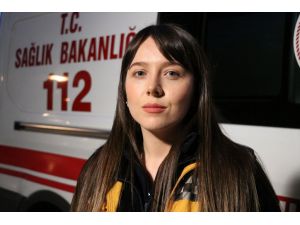 Sağlık görevlisi Büşra, Türk insanını hem duygulandırdı hem gururlandırdı