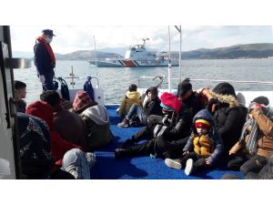 Yunanlıların Bayrak Adası'na bıraktığı sığınmacılar Sahil Güvenlik ekipleri tarafından kurtarıldı