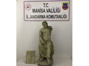 Manisa'da Helenistik döneme ait Zeus heykeli bulundu, 6 kişi yakalandı