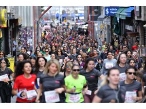 "İstanbul'u Koşuyorum" Kadınlar Günü Etabı, Vodafone sponsorluğunda koşuldu