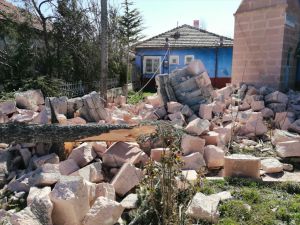 GÜNCELLEME - Konya'da fırtına hayatı olumsuz etkiledi