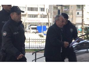 İzmir'de eski eşi tarafından öldürülen kadın defnedildi