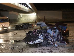 Konya'da iki otomobil çarpıştı: 3 ölü