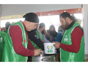 İHH'dan Afrin'de her gün 10 bin kişiye yemek