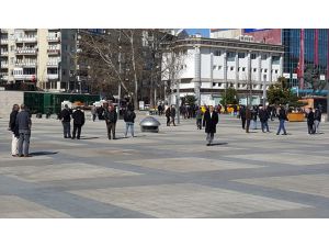 Kırşehir Belediyesi hoparlörden koronavirüs uyarısında bulundu