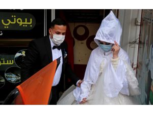 Gazze'deki düğünler koronavirüs engeline takılıyor