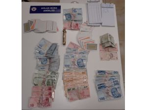 Sivas'ta bir evde kumar oynayan 19 kişi suçüstü yakalandı