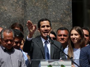 Venezuela’da muhalefet açık hava toplantıları yapacak