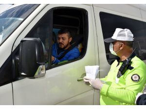 Kırıkkale'de sürücü ve yolculara "Kovid-19" cezası